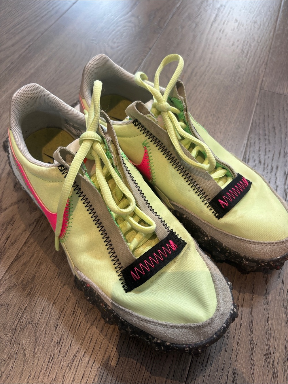 Nike Wmns Waffle Racer Crater 'Barely Volt 2020 size 5